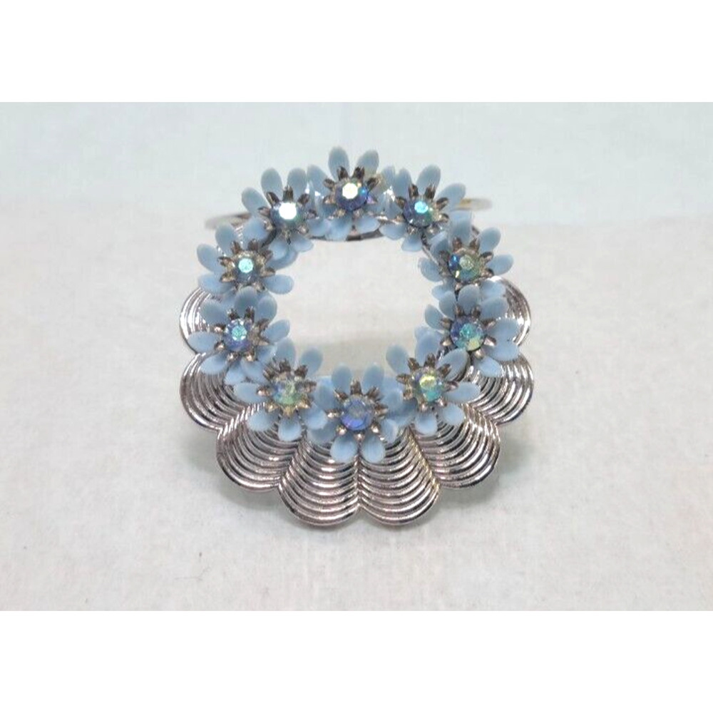Coro Signed Silver Tone Blue Flower Circlet Shell Style Underlay Scarf Clip